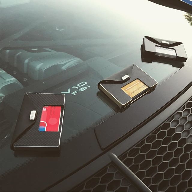 PAYCITO_WALLET's tweet photo. PAYCITO Wallet - auch passend für die Sportwagenfahrer unter uns - https://t.co/F2GHVR2PQN #design paycito #wallet #wallets #geldbeutel #geld #money #cardholder #style #sportscars #Audi #R8 #V10 #lifestyle #beunique #unique #carbonwallet #uniquewallet #r… https://t.co/V1cfsqbxI3 https://t.co/2vOMJEsJrF