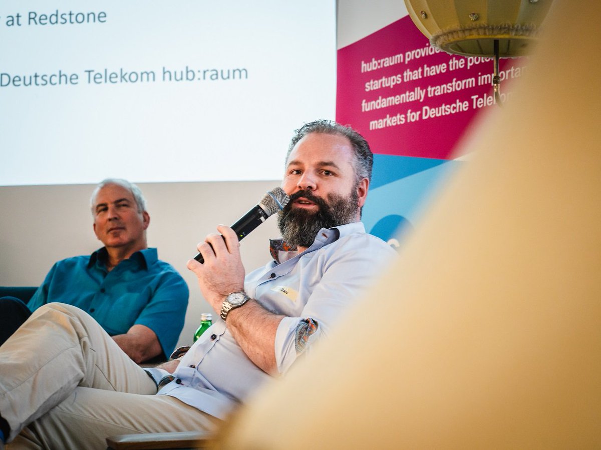 fabian_wiktor's tweet photo. Great first #event with @42AI_co to bring together #startups and #corporates and #VentureCapital . Letting starups solve corporate #AI challenges on the spot worked out perfectly! thanks to @HeinrichArnold @Steffen_T_Kuhn @hubraum for the support and contribution! till next time! https://t.co/ViDjQVKYJV