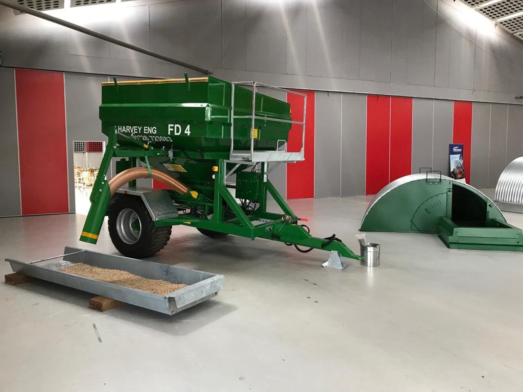 JHarveyEng's tweet photo. Getting ready for a big day at the BQP show at Norfolk Showground 

😃

#JHarveyeng #suffolk #engineering #norfolk #showground #FD4 #feedwagon #outdoor #pig #farming #BQP https://t.co/kk62krugH7