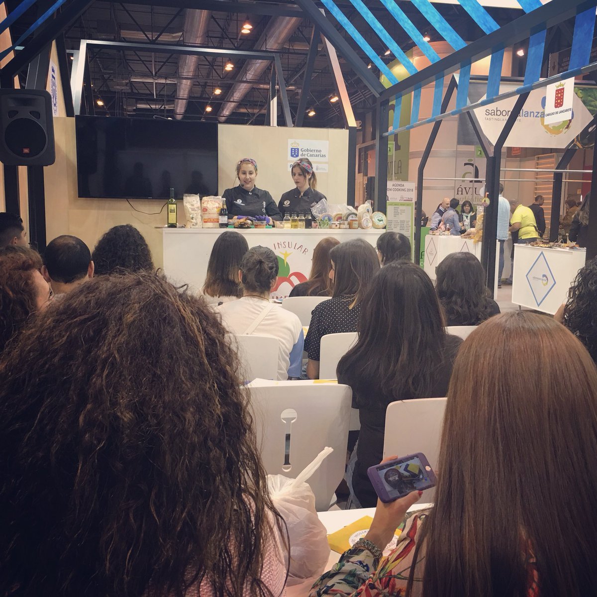 Terminamos nuestro trabajo en esta edición del Salón de Gourmets. Tres días ofreciendo siete tipos de tapas canarias (una por cada isla), y dos showcooking con Alimentos de La Gomera. ¡Gracias GMR Canarias y Cabildo de La Gomera!