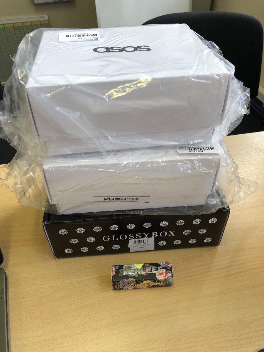 the_geeky_mummy's tweet photo. When you arrive at work to these deliveries- I may have a make up addiction! #MakeupAddict #beautyboxaddict https://t.co/GrCf8nNDGF