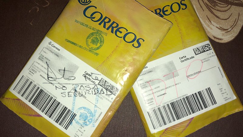 somgarrigues's tweet photo. Retornen els llibres enviats per una arbequina a Carme Forcadell i Jordi Turull.
https://t.co/0tolBbMLBm https://t.co/QGXIUdN8PR
