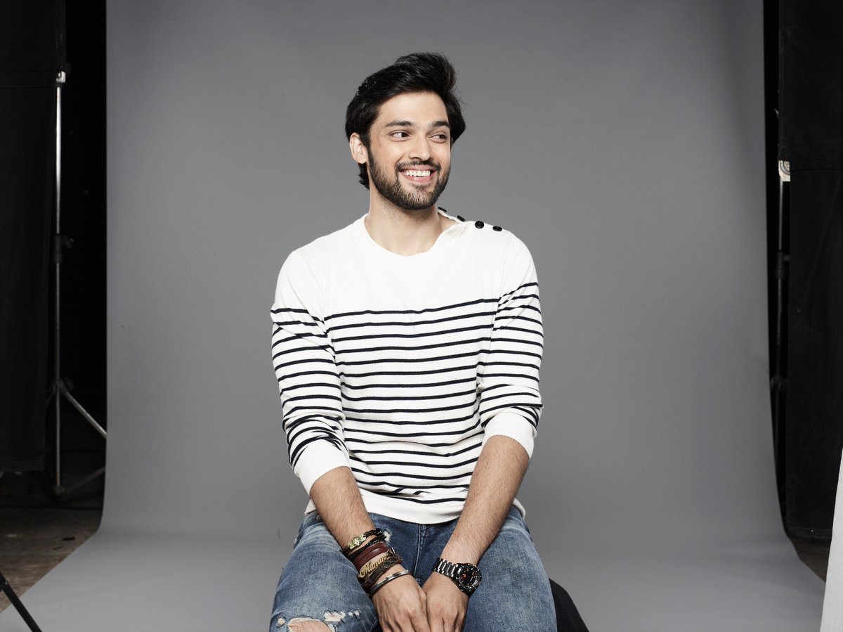 justvoot's tweet image. Have you downloaded the images you need to get started? Here they are: bit.ly/MaNanOnMyScreen
#MaNanOnMyScreen #KYYFanScreening #KYYOnVoot