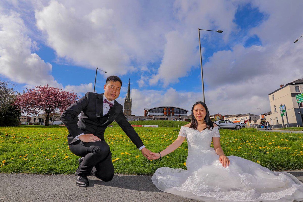 Would you consider #Preston for your honeymoon destination? Legend Liang did. He wanted his bride Carmen to see the city he studied in when he was a @UCLan student. They flew from China to see the sights...