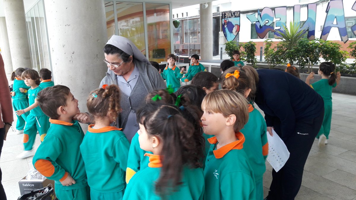 baragon41's tweet photo. Vuelvo a casa! Encuentro con mis alumnos. UNA GRAN ILUSIÓN  PARA TODOS! https://t.co/yBXXDtCQgb