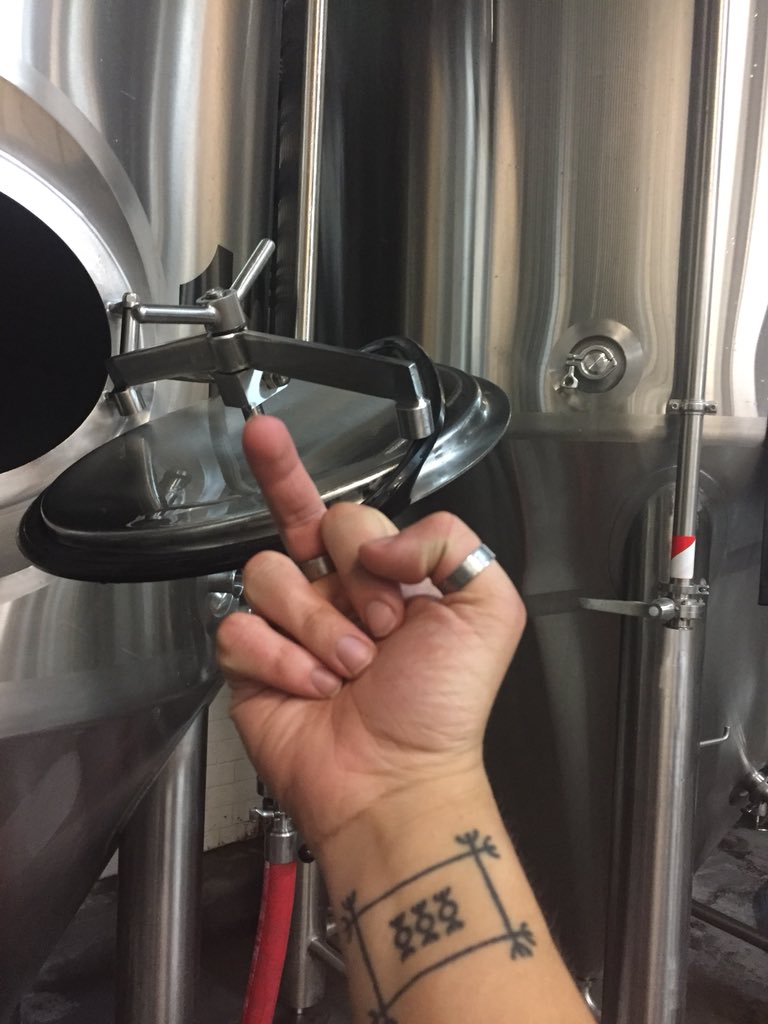 Anyone have any tips on getting a new door seal on without having a smoko halfway through?