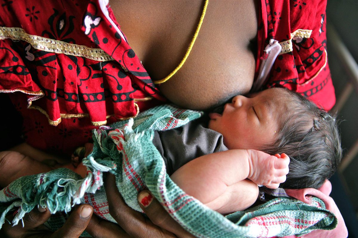 UNICEFIndia's tweet photo. #Fact: Only 4 out of 10 newborns receive mother's milk in the first hour of life.
Ensuring every newborn is breastfed in the first hour after being born can reduce #neonatal deaths by 22%. #EveryChildALIVE https://t.co/Q3RNNk6FHG