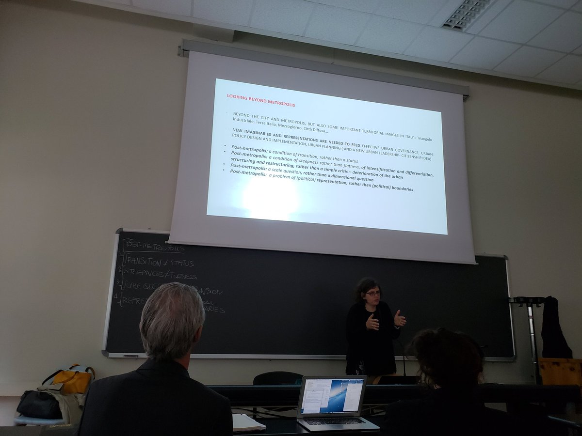 pagliasofia's tweet image. Valeria Fedeli&apos;s lecture on the &quot;infinite city&quot; and the boundary- less Milan, 1957-2007 #dusafdata #springinstitute