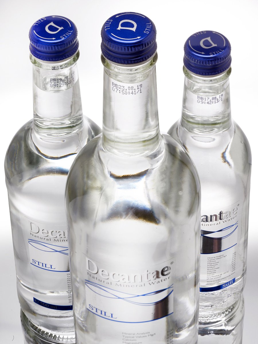 LinxPrintingTec's tweet image. Linx 8920 inkjet coder prints onto bottles of premium mineral water. decantae.co.uk How are you using a Linx coder to enhance your brand? #codingandmarking #LinxMayCode bit.ly/2qXcz2H