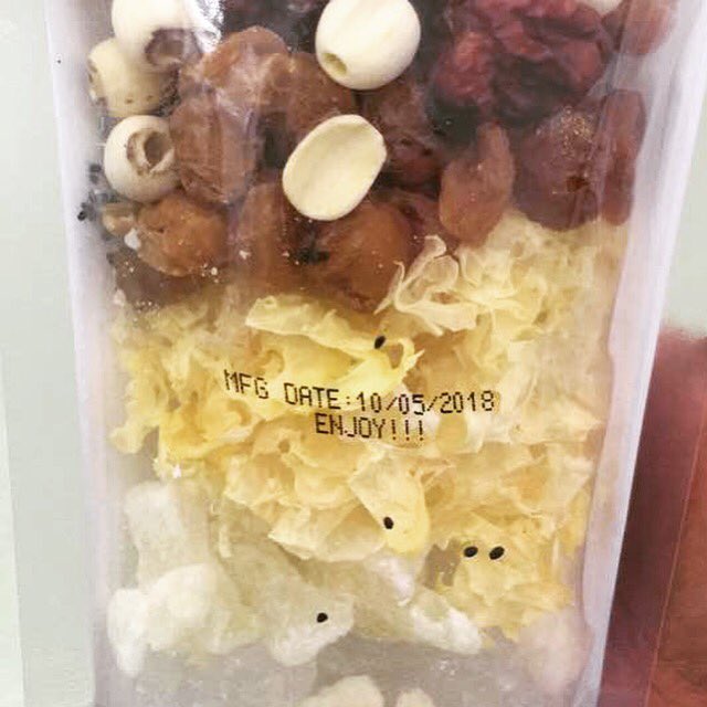 ruz911's tweet photo. In the meantime,enjoy the holidays&amp;follow my LCK @makanfactory 🎁 I acronymed Lin Chee Kang kan?Yay #kasicanlah Go see the stalls outside.They don’t list Lin Chee Kang(or laicikang to the majority?🤓) as LCK on their menu. If they do now, it is awesome!Yay!Ruz did it! 👯#dreamBIG https://t.co/eXYqIJuCI2