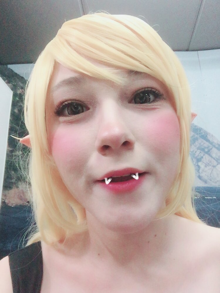 TayaTuk's tweet photo. かかか Shinobu selfies from La Spezia Comics.
My minion couldn’t find any donut for me so he brought me cookies~ 🍪
#shinobuoshino #kissshotacerolaorionheartunderblade #monogatarisecondseason #monogataricosplay #monogatariseries #me #girl #cute #loli #vampire #cosplay #cosplayer https://t.co/EcemPUTRgA
