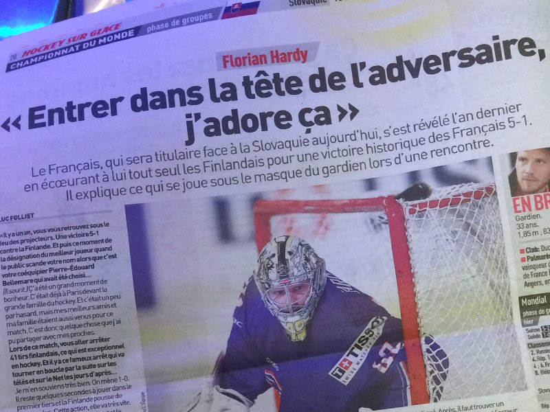 Hockey_FRA's tweet photo. En attendant la mise au jeu de 16h15 contre la Slovaquie, petite lecture de l'entretien avec Florian Hardy aujourd'hui dans @lequipe #Copenhagen2018 #WeCanBeHeroes #HockeyFrance https://t.co/WAxX1PHmXl