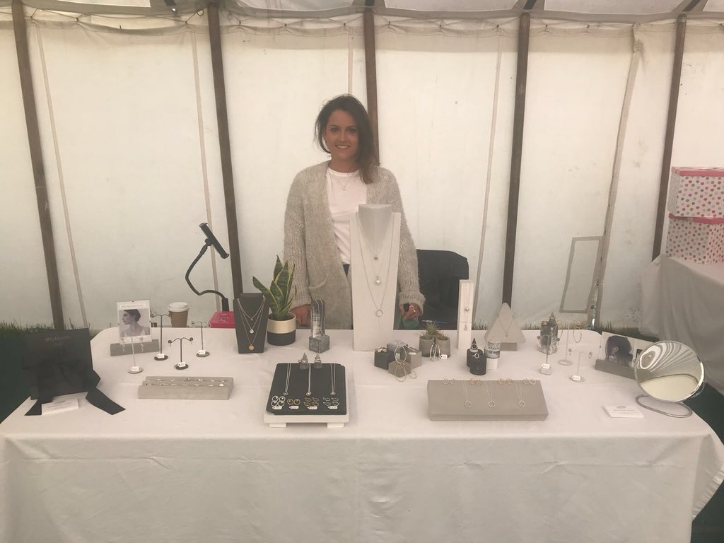 AndrewMaunder9's tweet photo. Good luck to Milly Maunder Designs at the #livingcraft show at Hatfield house where she is selling her amazing handmade jewellery from a very proud dad.
@Millymaunderde1 @Jackmaunder @MaunderSam9 @RickTurnerDevon https://t.co/mKHvkIyUaL