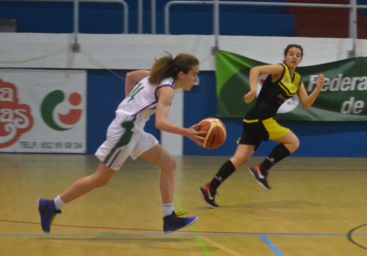 FAB_Andaluza's tweet photo. #CADEBAIF2018 ⛹️♀️
✅ 3ª Jornada. Grupo D
🏀 @CanteraUnicajaC - @UBBAILEN
⏱ Final: 73 - 23
@FAB_Malaga @FABJaen https://t.co/zNU5wLGalj