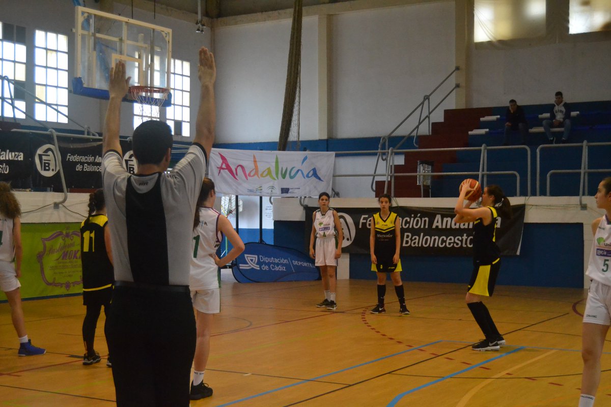 FAB_Andaluza's tweet photo. #CADEBAIF2018 ⛹️♀️
✅ 3ª Jornada. Grupo D
🏀 @CanteraUnicajaC - @UBBAILEN
⏱ Final: 73 - 23
@FAB_Malaga @FABJaen https://t.co/zNU5wLGalj