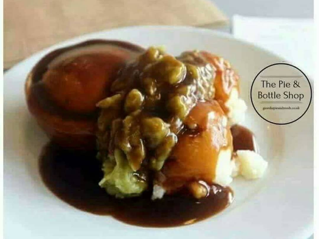 The_pieshop's tweet photo. Pie ,Mash ,Peas & Gravy for £5 and feel free to add a bottle of mordue or firebrick to ya dinna for £3
Is there any better value in the North East let alone North Shields
#piedinna #pieyed #thepieandbottleshop
@MORDUEBREWERY @firebrickbrew https://t.co/1bzCyjEIVe