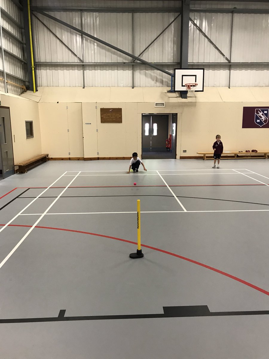 RRS_Sport's tweet photo. Year 1 are starting their cricket careers early. Bowling, batting, catching and throwing this morning 🏏 https://t.co/yd693v6cC8