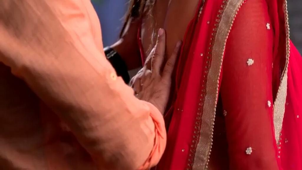 thaarkichokri's tweet photo. SHE CANT ๐ญ๐ญ
#2YearsOfJNDSD https://t.co/GXCc8t5kzB
