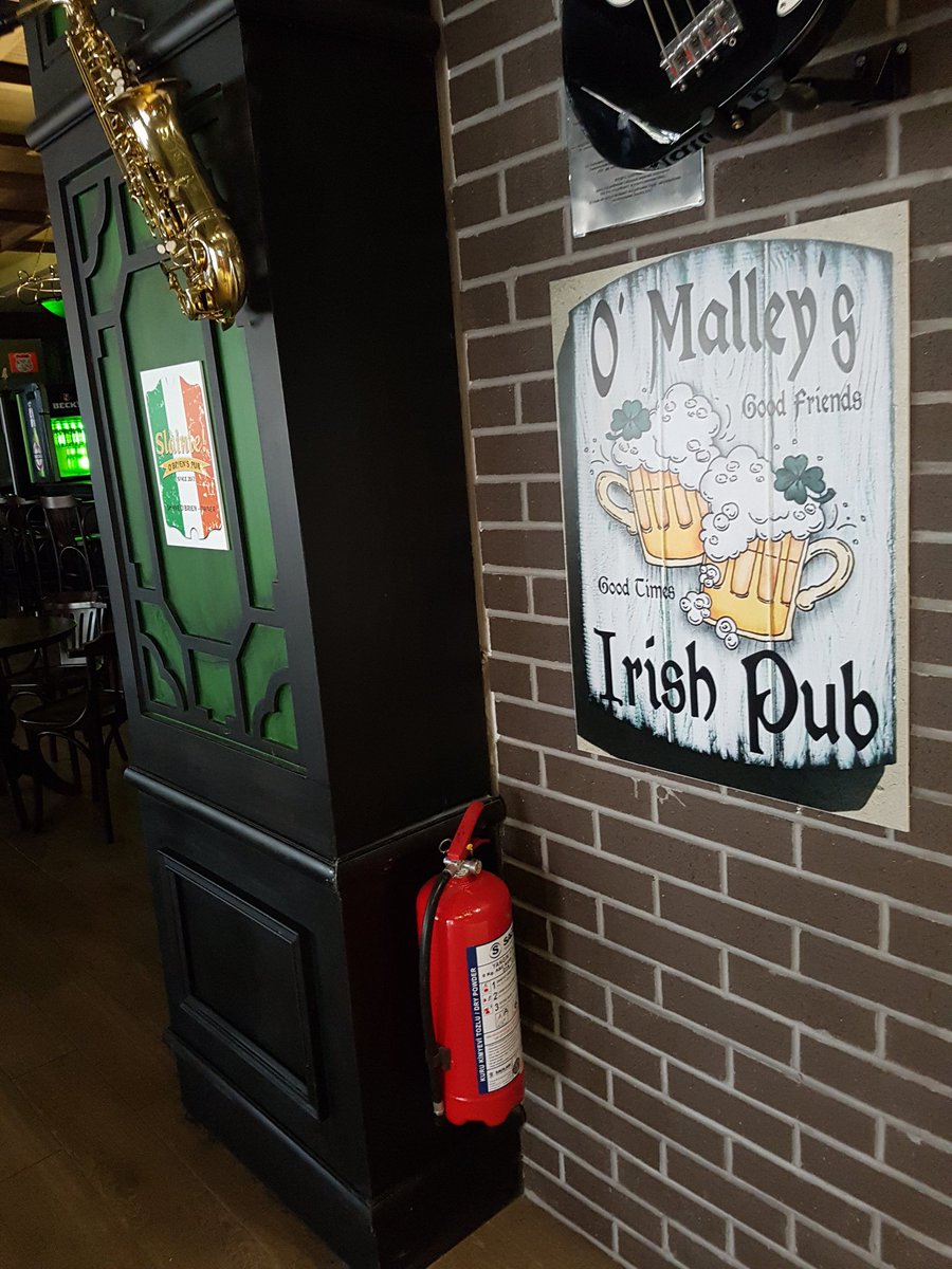 alexpascoe37's tweet photo. @jackjohnson I'm at a bar called O'Malleys planning my escape #thesecretlifeofwaltermitty https://t.co/ddJcz59cr9
