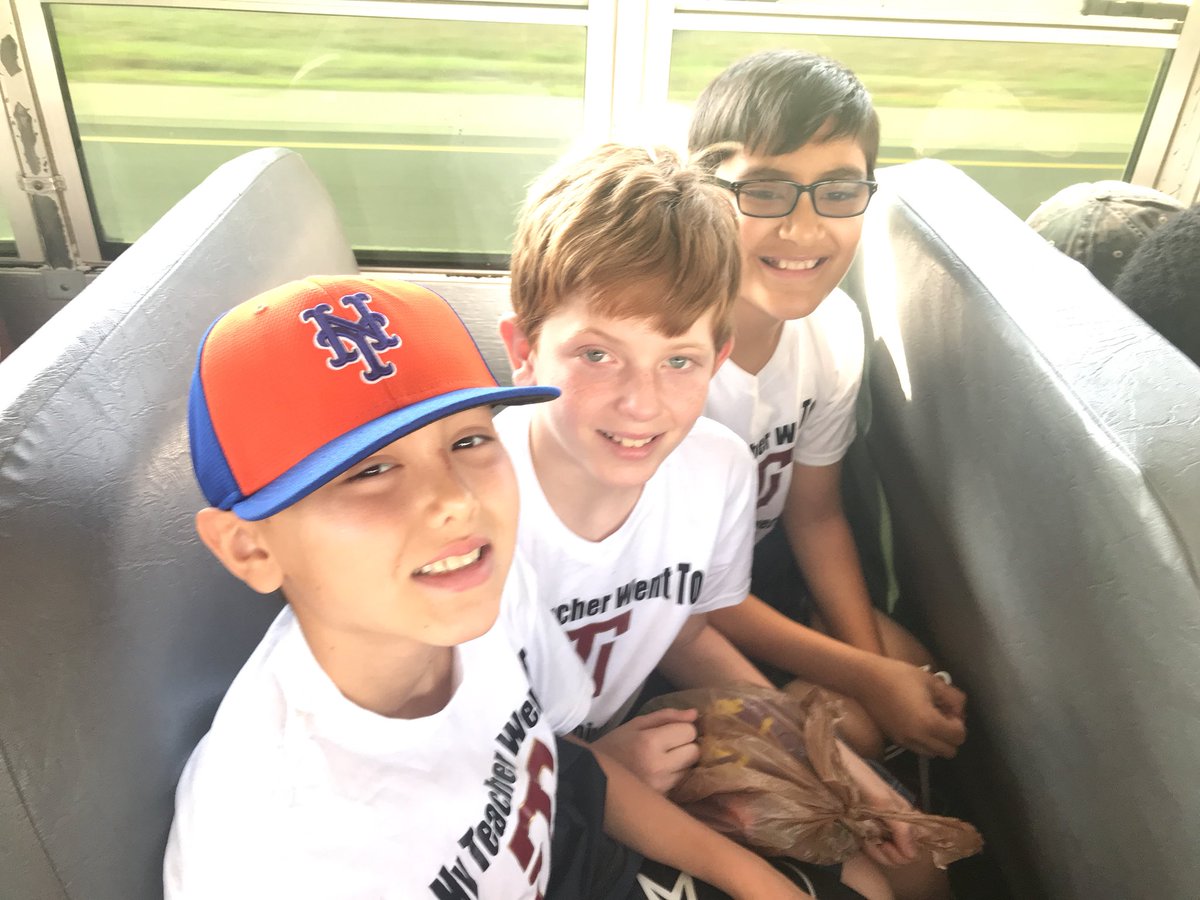 msquarlesclass's tweet photo. We are headed to @WaterWorksEDU for our final field trip of the year and the kiddos couldn’t be more excited!! #handsonlearning #fieldtrip #5thGradewithMsQ✨ @HSVk12 @AlabamaDeptofEd @ALSciTeachers https://t.co/k9vDaQYtRX