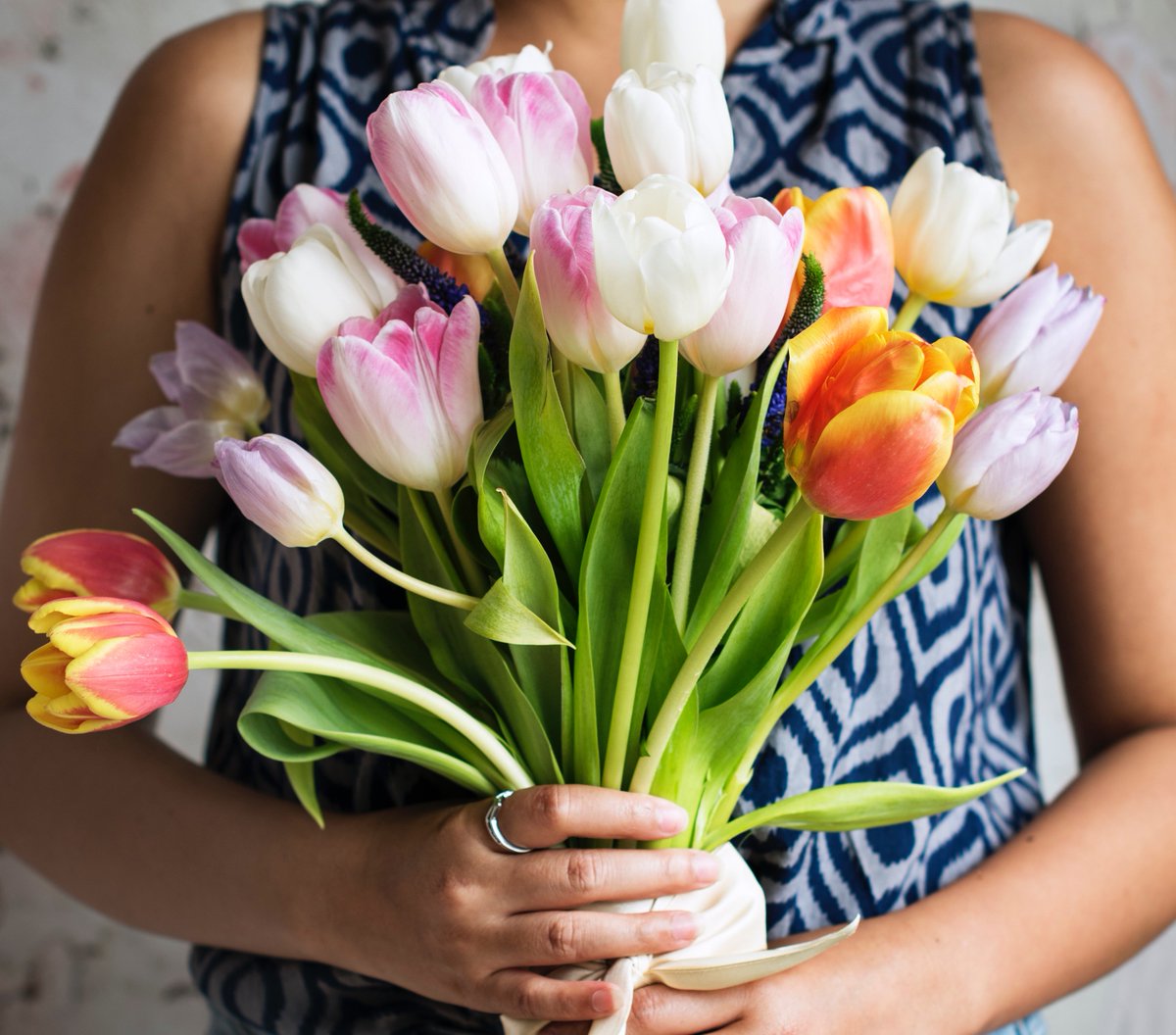 Celebrating Mother’s Day When Mom Has Dementia comfortcarehomeswichita.com/celebrating-mo… #assistedliving #Alzheimers #MothersDay