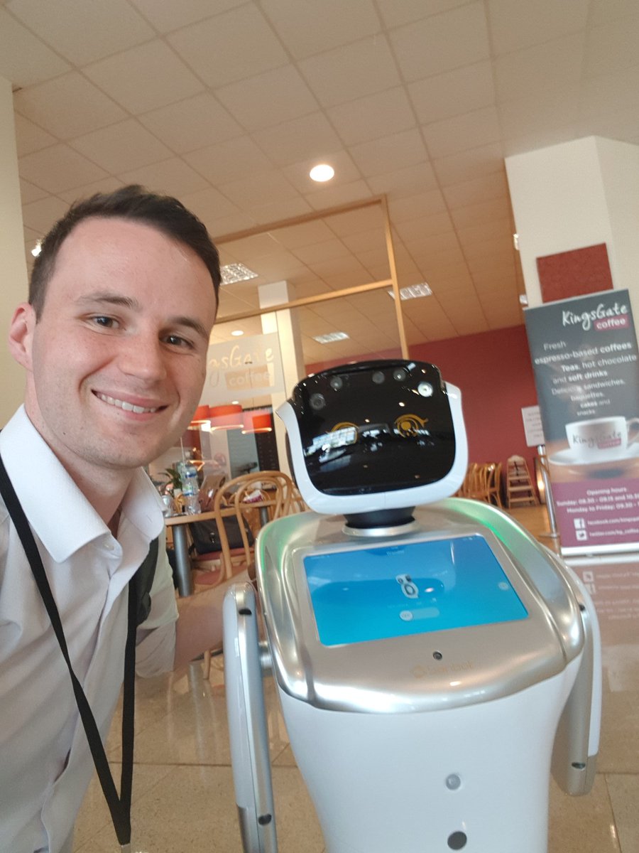 SamuelFare's tweet photo. Made a new friend today at #BGLMeta. #networking #Tech https://t.co/mVBn4qiizh