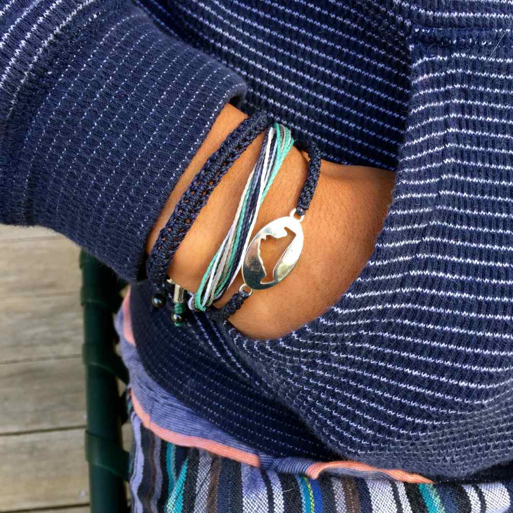 RumiSumaq's tweet photo. Summer is coming. How's your stacking game coming along? 
#bracelets
 @ https://t.co/TydbWLpy1o https://t.co/d6gIdIFlKl