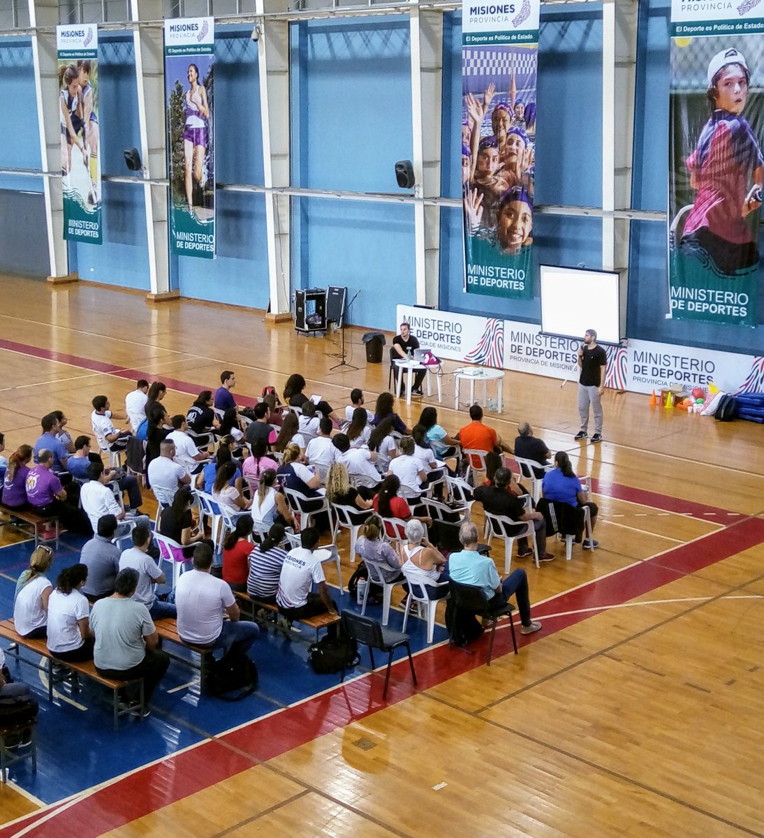 AldoSteinhorst's tweet photo. Seguimos generando y apoyando iniciativas con nuestro #programadecapacitaciones el objetivo es poner a disposición a nuestros profesores, entrenadores y deportistas, temáticas de su interés. https://t.co/HHDaeKcrVk