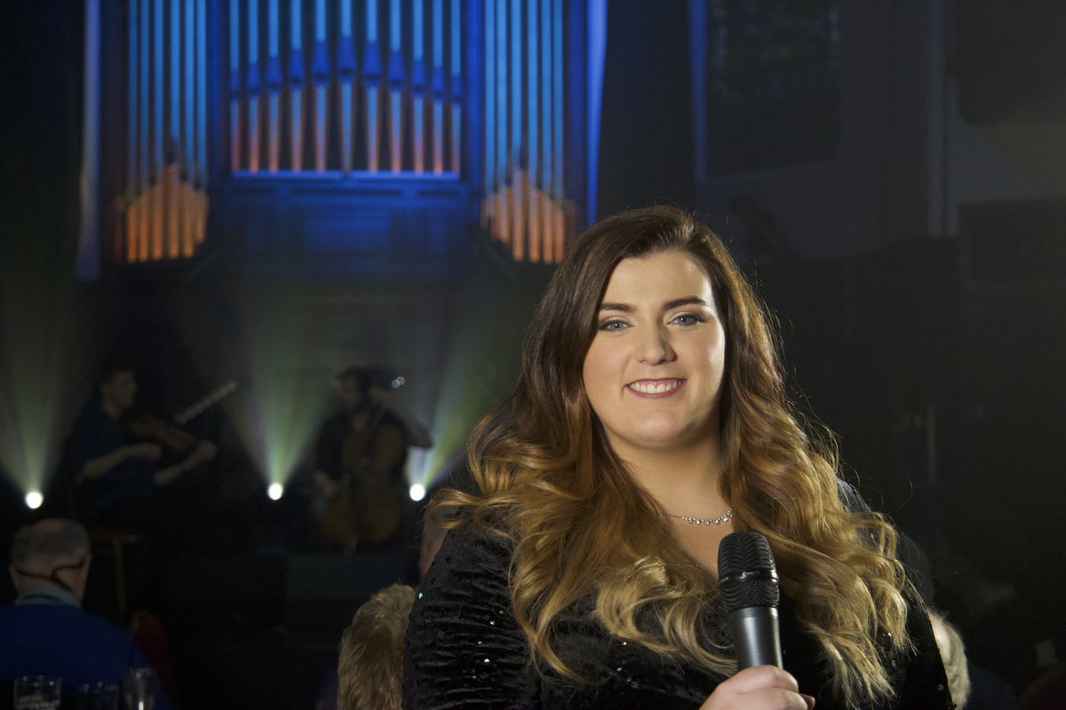 sonastv's tweet photo. Láithreoir iontach sraith nua Trad ar Fad @whoriskey92 ar @ronanbeo faoi láthair agus í ag labhairt faoin gcraic ar fad a bhí againn ag Celtic Connections. Bígí linn an Domhnach beag seo ag a 10 ar BBCNI 2 #ceol #Gaeilge https://t.co/aeEzSNs6Ok