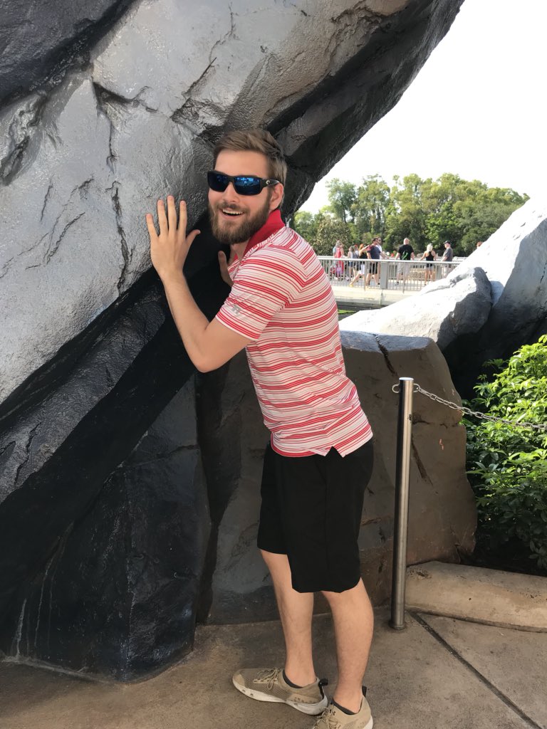 agks0307's tweet photo. When you try to take cute pictures but your boyfriend never fails to make fun of you https://t.co/A5eAfJ0gyT