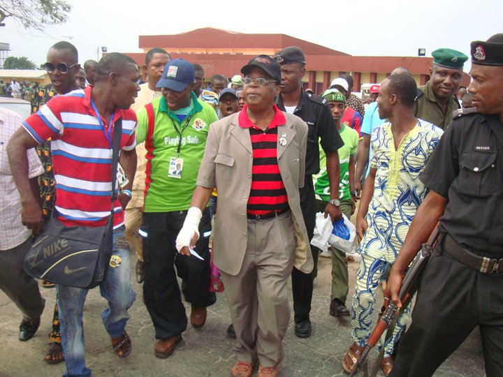 Sunny_ajose's tweet photo. Like he did in Badagry Local Govt, Dr. Ajose, is skilled with uniting warring factions and will use his position as Lagos APC Chairman to create transparency about how the party operates and be an advocate for all party members. #AjoseForLagosAPC https://t.co/2RZF0WwX7H