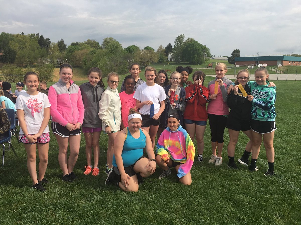 KerryZech's tweet photo. Track meet is underway!  @pvelemschool https://t.co/K6po11D2Jb