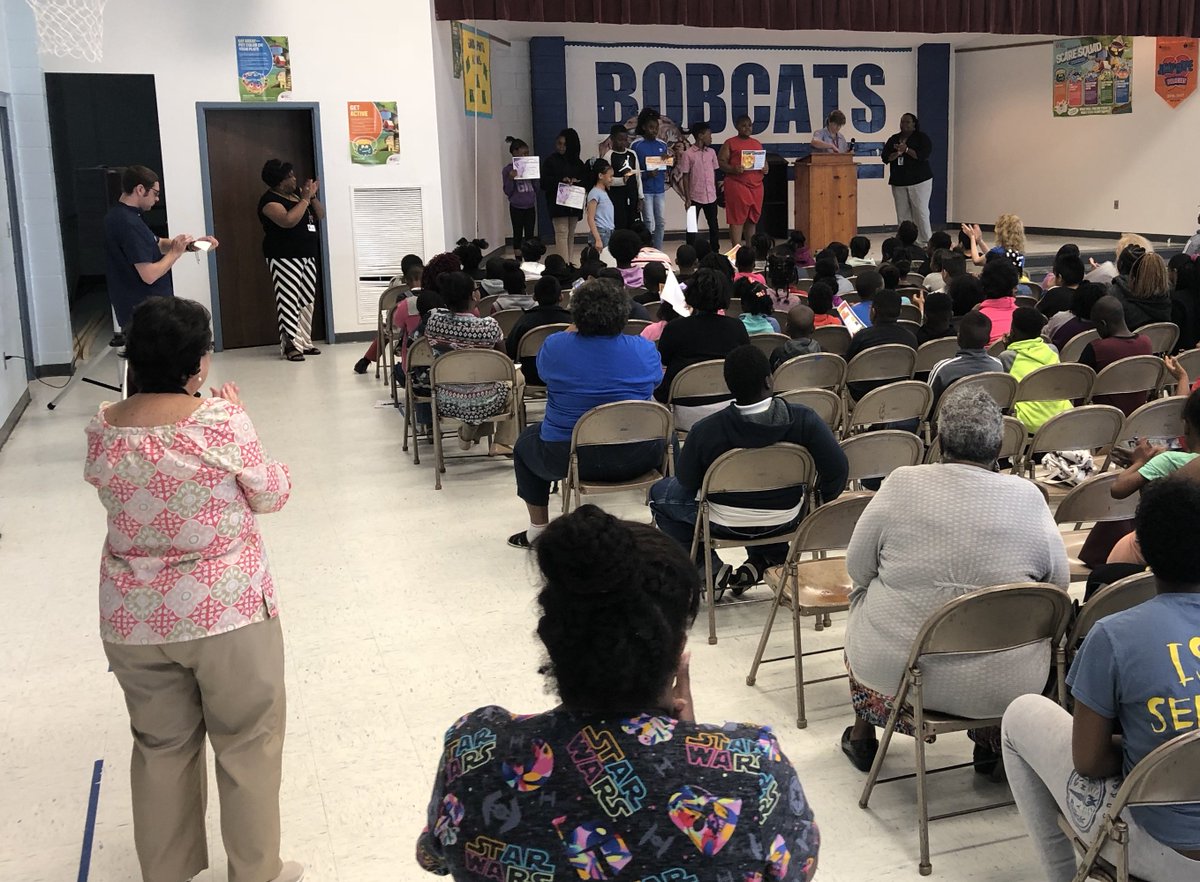barnes_elem's tweet photo. Our Renaissance Achievement Awards were given out yesterday to students who had good attendance and good grades for the past nine weeks. Students were honored in the multi-purpose room with a ceremony and certificates. Way to go Bobcats! Keep up the good work! https://t.co/NsSEBIBoLn