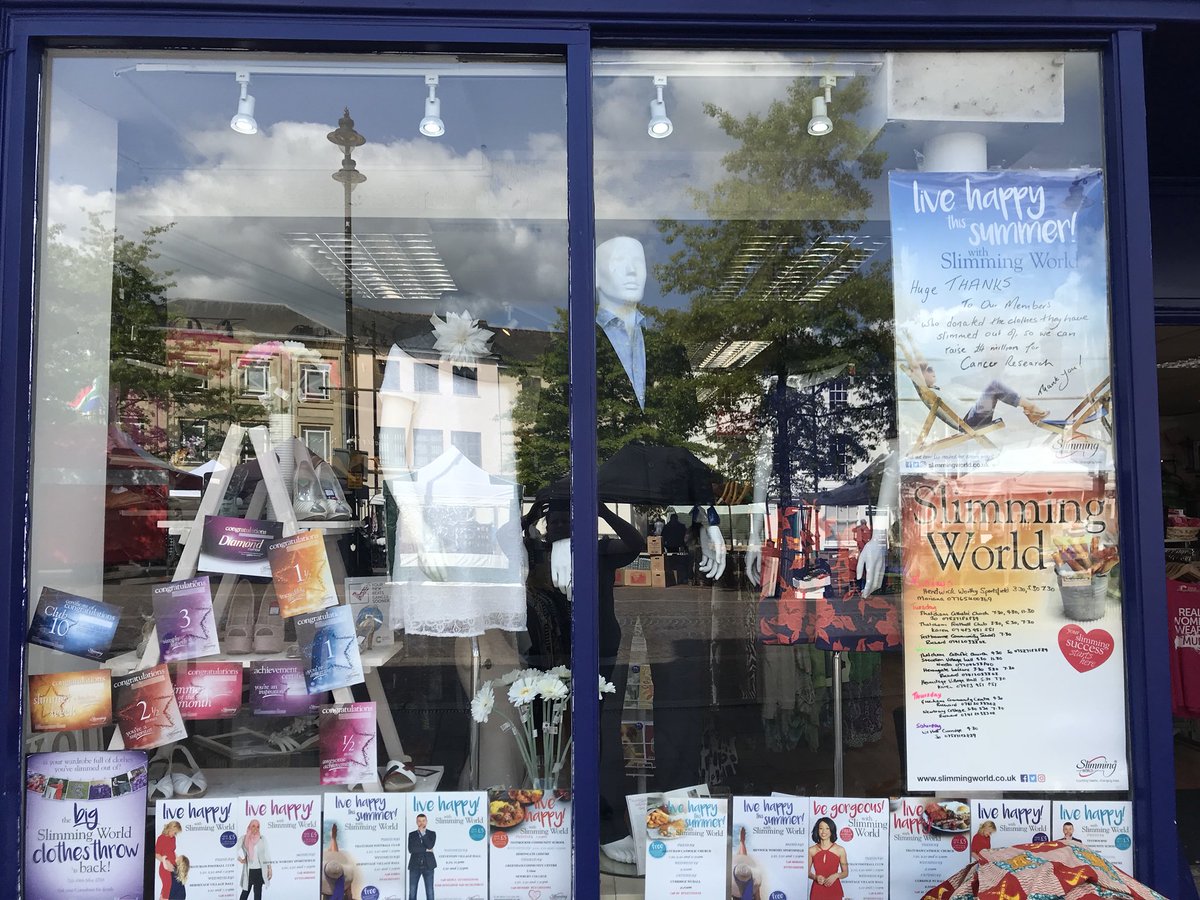 CRUKNewbury's tweet photo. Slimming world have transformed our window here in CRUK Newbury #SlimmingWorld #windowchange #Β£9millontoCRUK #beatcancersoooner #thankstoslimmingworld https://t.co/pSLg2rrPYO