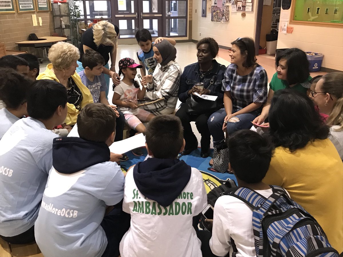 ThomasMoreOCSB's tweet photo. Our “Gratitude Circle” was a big attraction during our Open House! I am thankful for... #STMEdweek2018 #CathEdweek Great to see so many parents participate! https://t.co/g4l8c8apjL