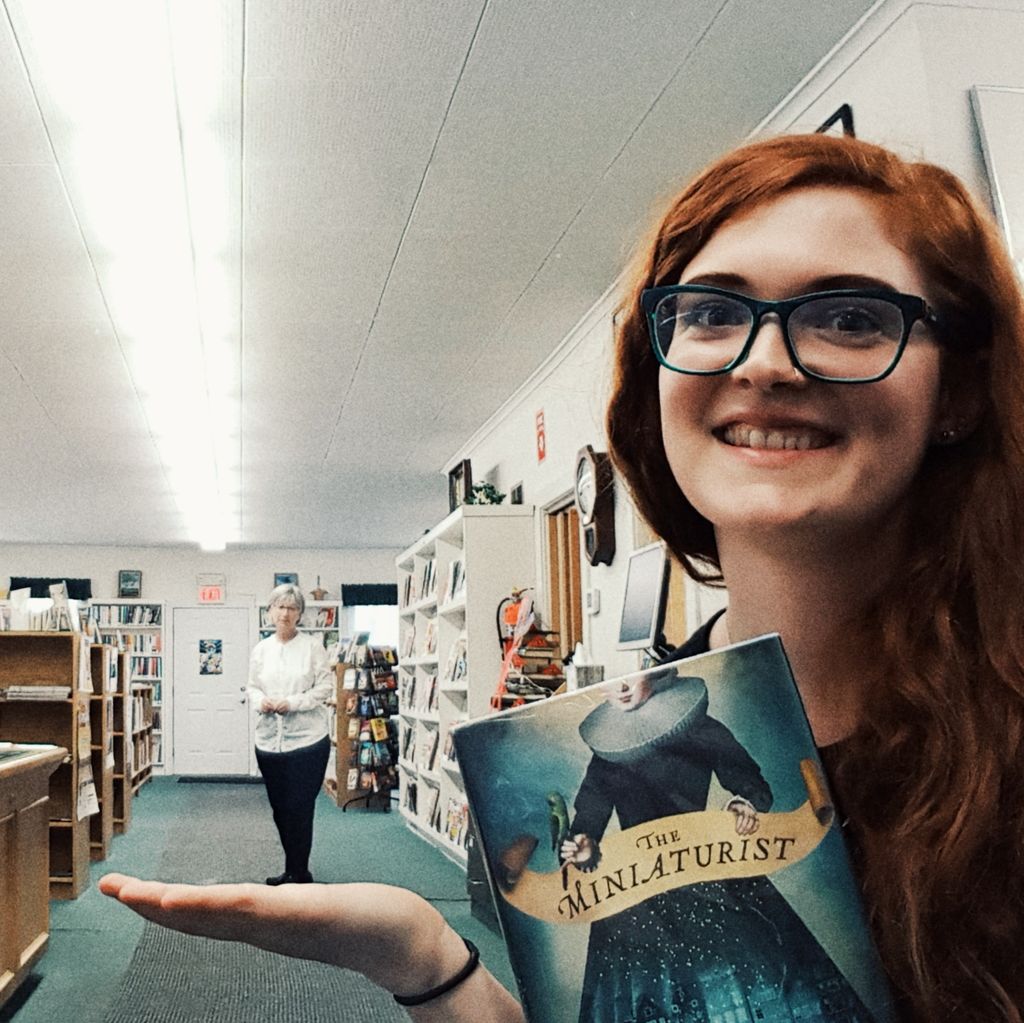 RoyHartLibrary's tweet photo. May #BookPhotoChallenge Day 10: Currently Reading. Miss Gretchen is currently reading The Miniaturist by Jessie Burton, and was inspired to make a mini Mrs. Facklam! https://t.co/tcZRBbOwAp