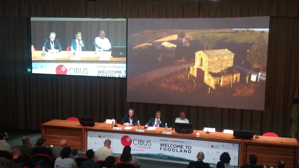 Alma_School's tweet photo. Guido Magnoni, @ITAtradeagency: difendiamo qualità e autenticità del food #madeinitaly. #NextGenerationChef a @CibusParma con Oscar Farinetti, @EatalyIT, e @emmemea, @Radio24_news https://t.co/KPG4V9dDVe