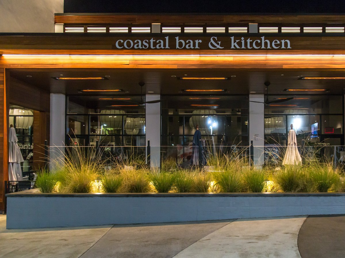 coastalbar's tweet photo. Experience an evening the coastal bar &amp; kitchen way with dinner reservations tonight. https://t.co/MRahJRQ5Ao https://t.co/d7BvYn1TKb