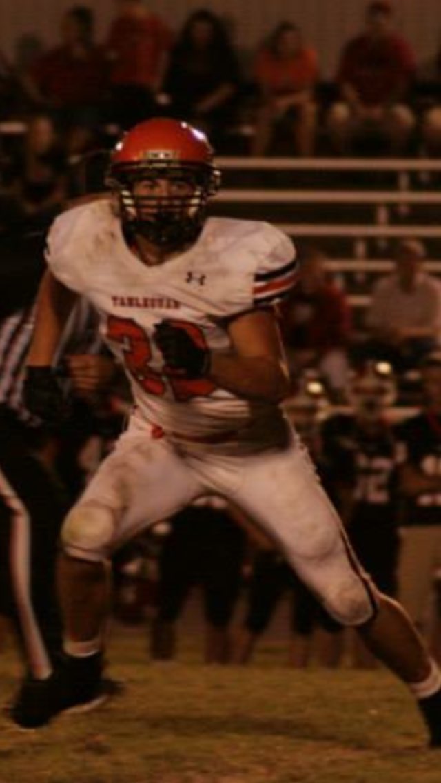 TahlequahFB's tweet photo. Your Tigers have made the 5A State Play-Offs the past 4 years. The defense has set the tone and while doing so has produced 3 All-Staters. In 2014 - Reese Davis &amp; Chase Campbell and in 2016 Jake Springwater. https://t.co/rw5hmIfgXK