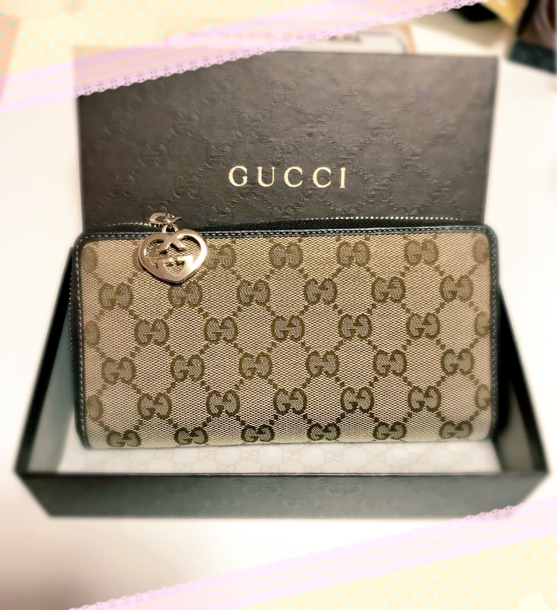 2ne1_htm928's tweet photo. え。財布買ってくれたよ？
嬉しすぎる✨
一生大事にします😍 https://t.co/Whv9XWNny5