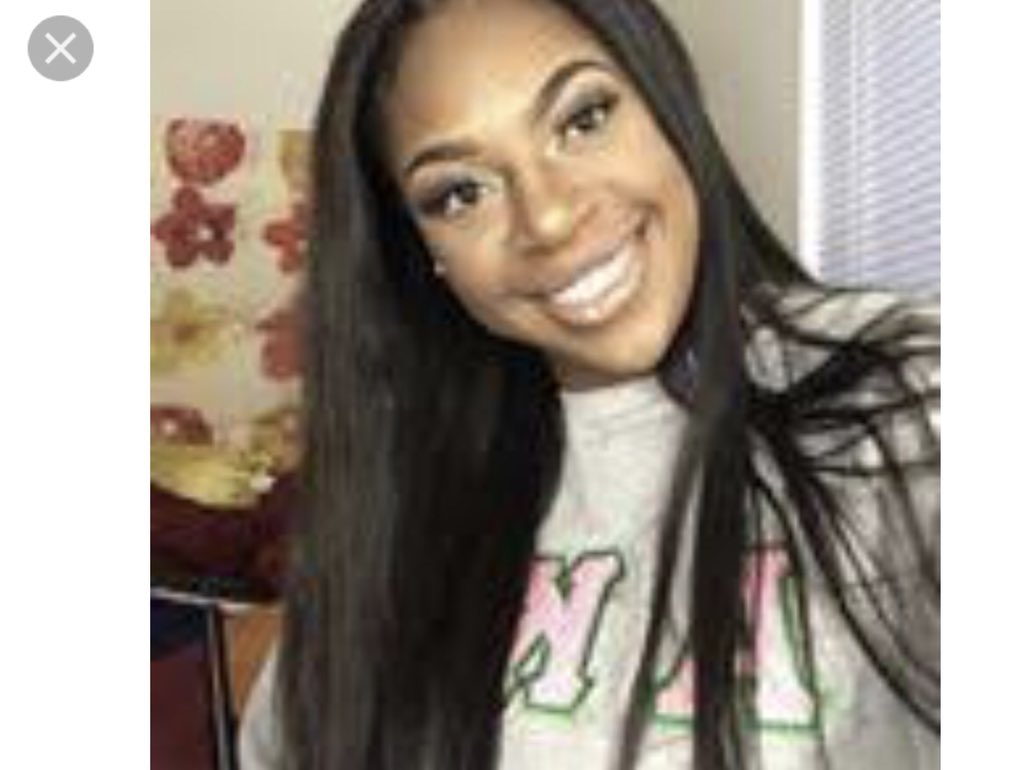 MyaDianeMcGraw1's tweet photo. Just because we always have our disagreements but, this is family and most importantly my only sister‼️ I Love You Brooksie 💕🤞🏽 #MamaStrongGenes https://t.co/1d8rlkO4La