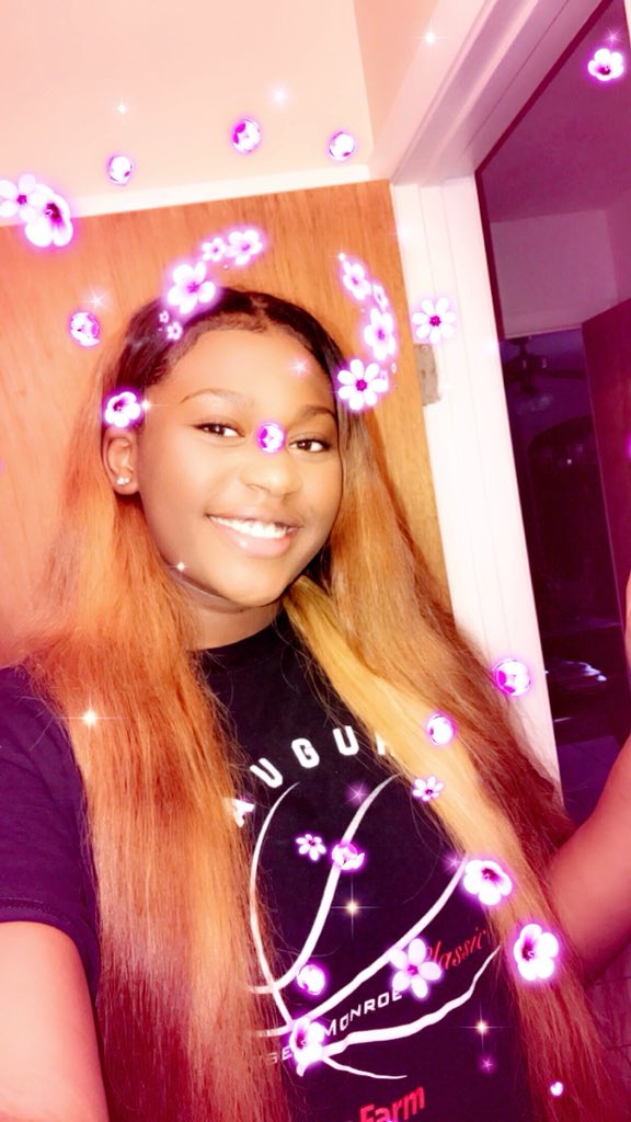 MyaDianeMcGraw1's tweet photo. Just because we always have our disagreements but, this is family and most importantly my only sister‼️ I Love You Brooksie 💕🤞🏽 #MamaStrongGenes https://t.co/1d8rlkO4La