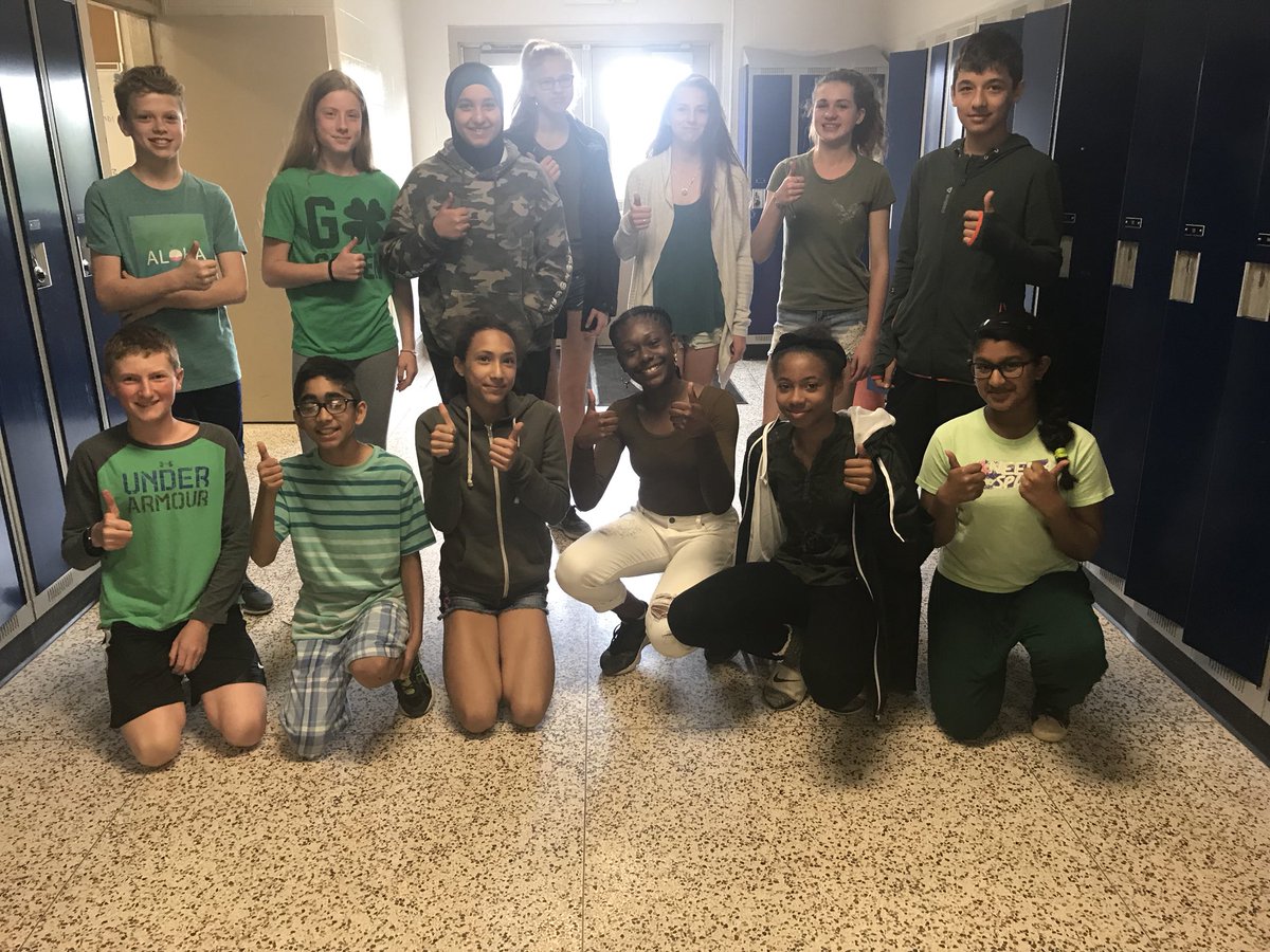 MeadowcrestPS's tweet photo. Getting our green on for children’s mental health week at #meadowcrestps @DDSBHealthyMind #GetLoud https://t.co/b8N8pqNayr