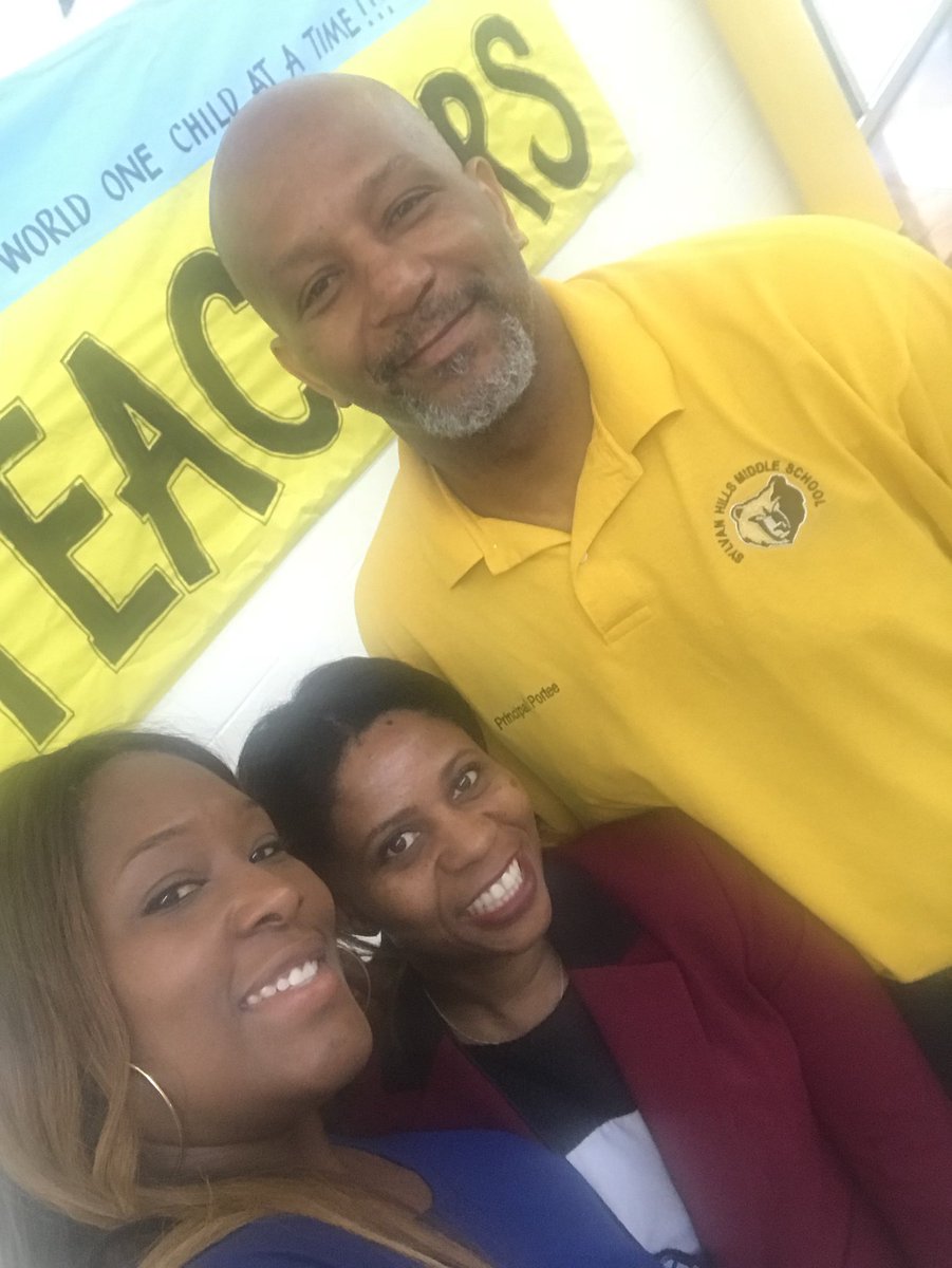 APSBehaviorGuru's tweet photo. Strong Instruction all day every day. Great job! @APSSylvanHills  @Atldepsupt #SylvanReady https://t.co/XvzrATLSec