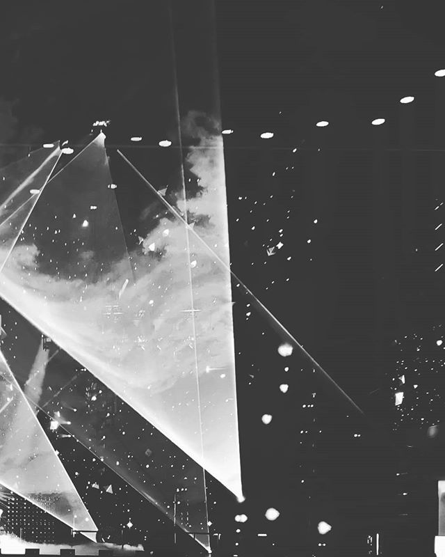 deraphi's tweet photo. #lights #laser #prolight https://t.co/HiRfFO0KLN https://t.co/DZN9m4Va31