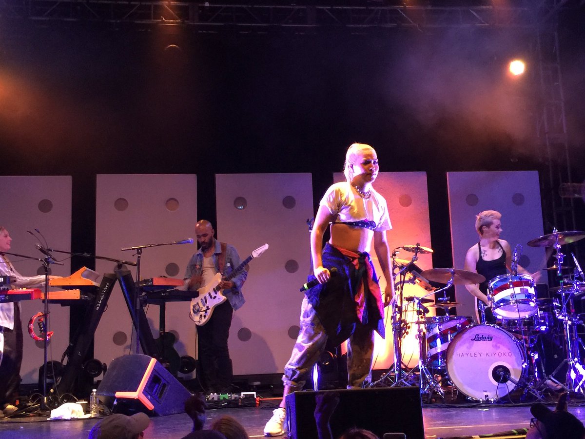 cheytoya's tweet photo. We deserve better and she delivered, @HayleyKiyoko put on an amazing show. Nothing but love in that crowd 🏳️‍🌈 https://t.co/TkCwgKoyRZ