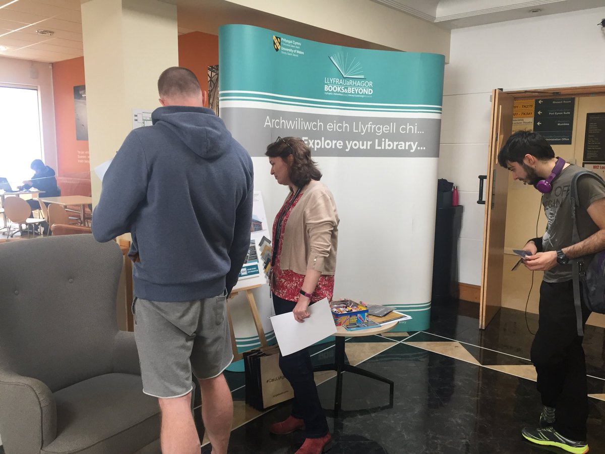 UWTSDLib's tweet photo. We’re here at Townhill campus today #PopupLibrary no.3! Come and see us @AliEvans10 and @rwhitf here until 2pm. #SA1Library #TheForum https://t.co/hj6g1h6Vnd