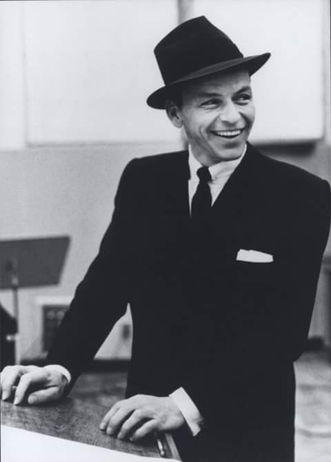 1907_mohamed_72's tweet photo. Frank Sinatra 💙 https://t.co/I6lJya7dCe