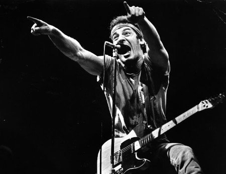 Apotis4stis5's tweet photo. Bruce Springsteen: Είναι ο καλύτερος live perfomer! >>> https://t.co/ZY3RHfYE7u https://t.co/XbiYEhjl4H