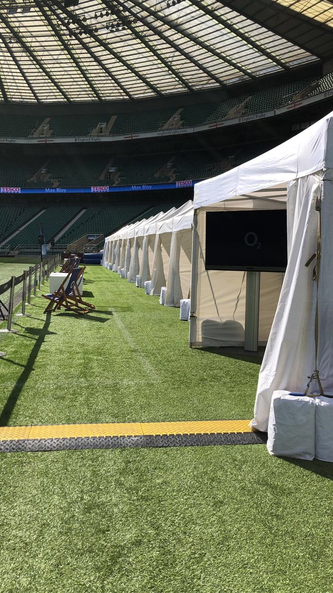 o2businessuk's tweet photo. From pitchside access to utilising the latest #AR gaming technology, today's #O2BizRugby event promises to be an insightful and memorable day. We've been a proud partner of @EnglandRugby since 1995, and it's wonderful to celebrate our relationship by organising days like this. https://t.co/n9HxRU49kI